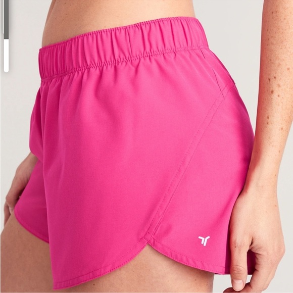 NWT OLD NAVY Mid-Rise StretchTech Dolphin-Hem Run Shorts for Women -- 3-inch ins - Picture 2 of 4